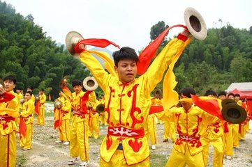 安福孝子朱云孫血指刲股燃臂愈父母疾化遂行