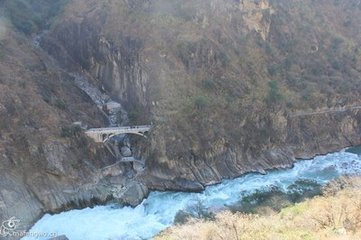 夏日集李司直縱溪齋