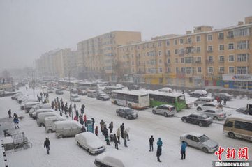 車(chē)賀還內(nèi)大雪