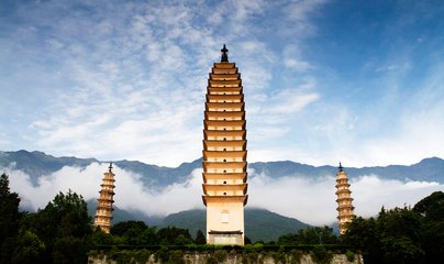 題崇圣寺（寺，故行宮也）