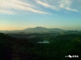 滿江紅（雨花臺用前韻）