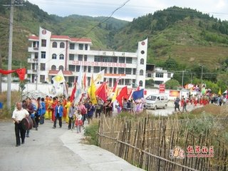 同道通師之香林馬上