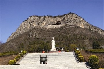 洪州西山祈雨，是日輒應(yīng)，因賦詩(shī)言事