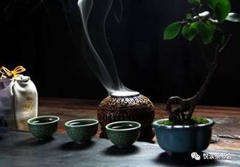 以團茶洮州綠石硯贈無咎文潛