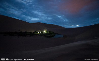 阮郎歸·馬蹄踏月響空山