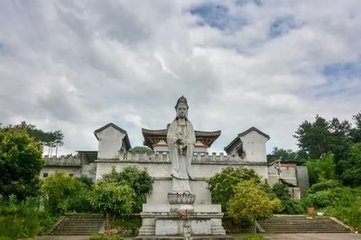 水龍吟（壽寧國太守王大卿正月二日）