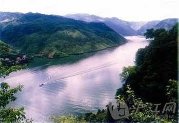 富春至嚴(yán)陵山水甚佳