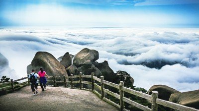 和山谷上東坡古風(fēng)二首見一朝今取一篇