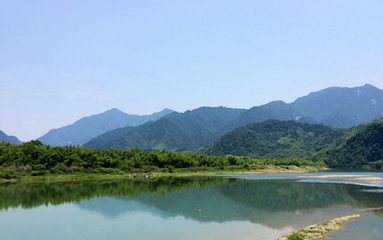 河中城南姚家浴后題贈主人