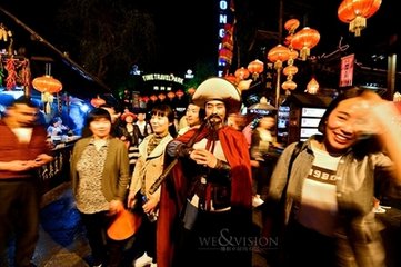 陳員外奉使西域周寺副席中道別長句