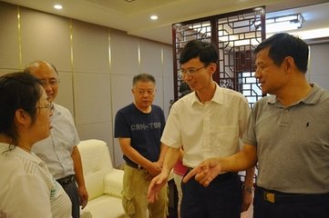 次李參政吏隱堂韻為昌化守陳仲平題