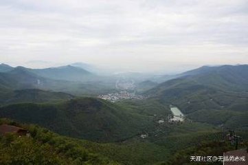 宜興道中望銅官山懷孫子進(jìn)昆仲近見(jiàn)子肅于建